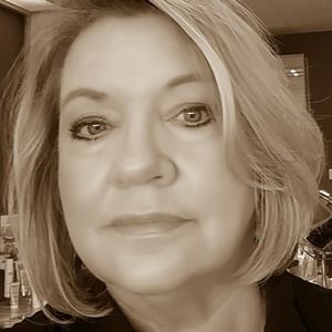 Meet your Posher, Debra